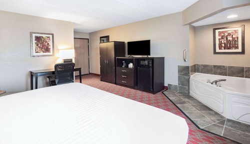 Superior Room, 1 King Bed, Non Smoking