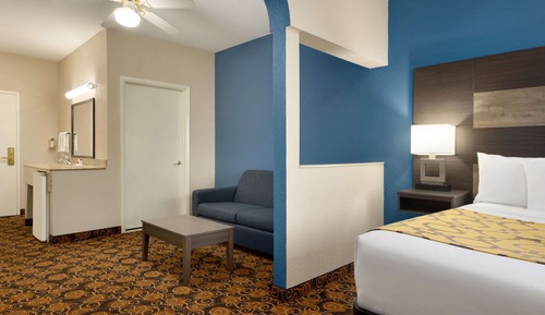 Suite, 1 King Bed