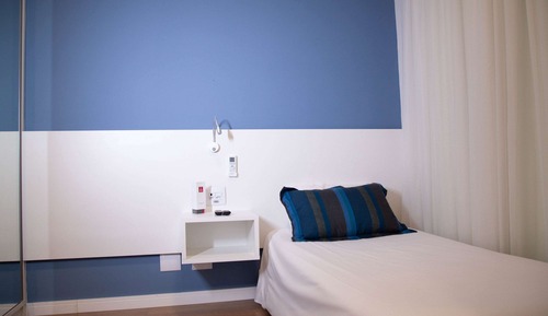 Apartamento Adaptado com 2 camas solteiro e 1 banheiro