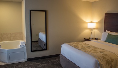 Suite, Queen Bed with Sofa Bed, Non Smoking