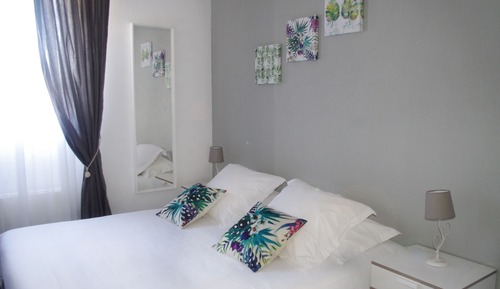 Standard Twin Room