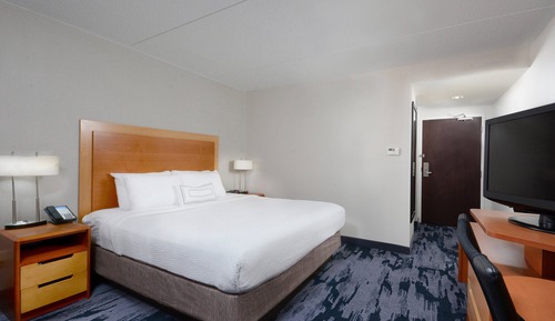 Room, 1 King Bed (Mobility/Hearing Accessible, Tub)