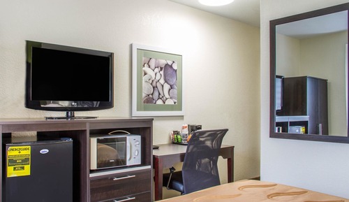 Room, 2 Queen Beds, Accessible Bathtub, Non Smoking