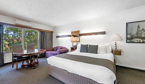 Business Room, 1 King Bed, Non Smoking