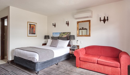 Standard Room, 1 Queen Bed