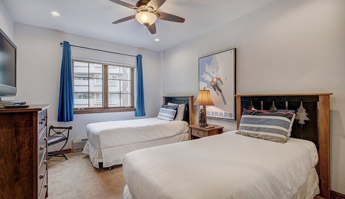 Premier Condo, 3 Bedrooms