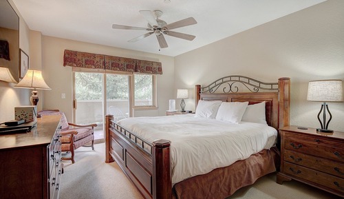 Premier Condo, 2 Bedrooms