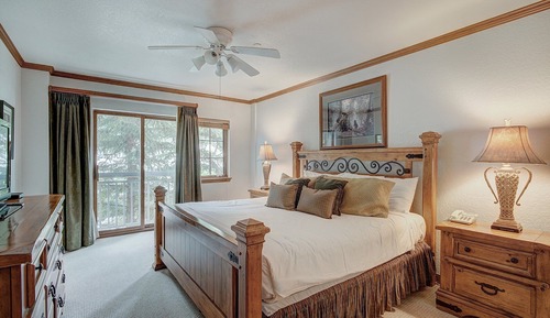 Condo, 2 Bedrooms