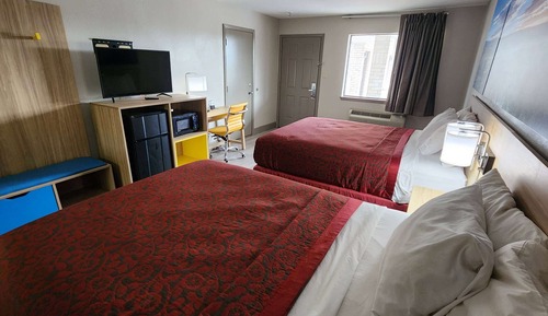 Room, 2 Queen Beds, Accessible, Non Smoking (Mobility,Tub w/Grab Bars)