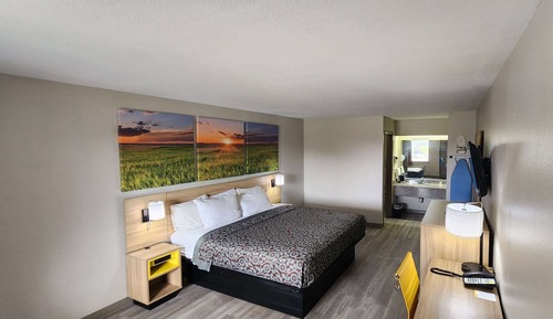 Studio Suite, 1 King Bed, Non Smoking