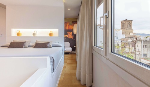Junior Suite (2 Adults)