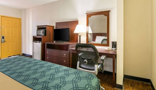 Standard Room, 1 King Bed, Smoking