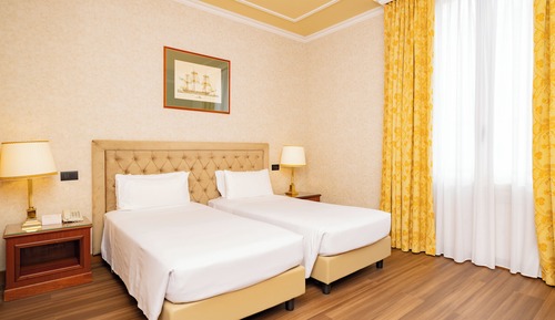 Deluxe Twin Room