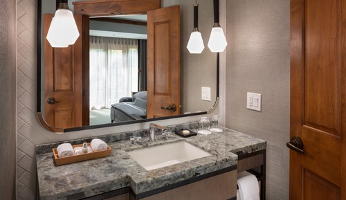 Room, 2 Double Beds, Balcony, Mountain View