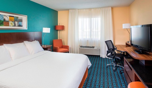 Room, 1 King Bed, Non Smoking (Hearing Accessible)