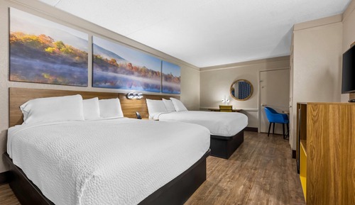 Room, 2 Queen Beds, Smoking