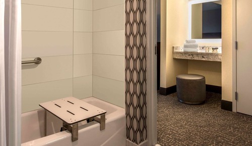 Room, 2 Queen Beds, Accessible, Bathtub (Mobility & Hearing)