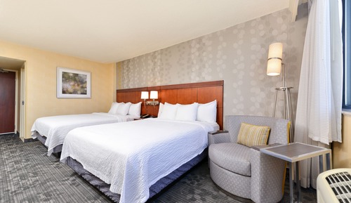 Deluxe Room, 2 Queen Beds (Hearing Accessible)