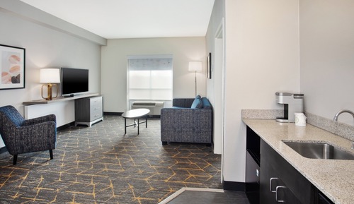 Suite, 1 Bedroom, Roll-in Shower (Roll-In Shower)