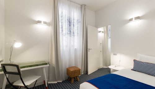 Triple Room - Free soft minibar, courtesy tray - Digital press