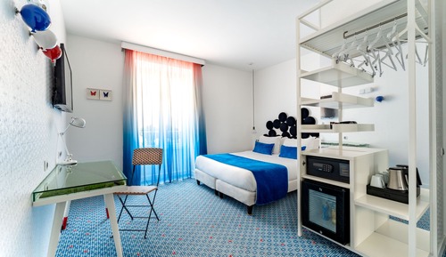 Superior Double Room - Complimentary soft minibar, courtesy tray, digital press