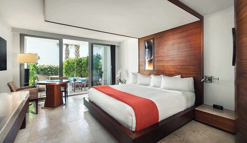 Room, 1 King Bed, Accessible, Oceanfront (ADA Tub)