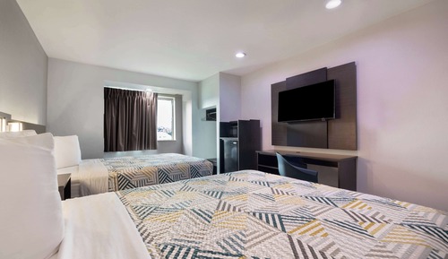 Deluxe Suite, 2 Queen Beds, Non Smoking, Refrigerator & Microwave