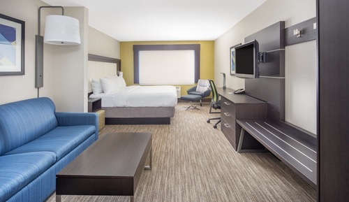 Suite, 1 King Bed, Accessible (Communications Accessible)