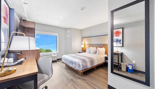 Room, 1 King Bed, Non Smoking