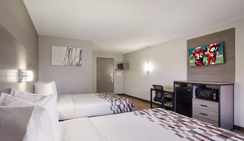 Deluxe Room, 2 Queen Beds, Accessible, Non Smoking (Roll-In Shower)