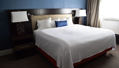 Junior Suite, 1 King Bed, Accessible (Roll-in Shower)