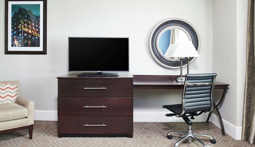 Deluxe Room, 1 King Bed