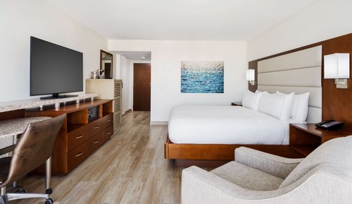 Room, 1 King Bed, Accessible, Bathtub (Balcony, Gulf View)