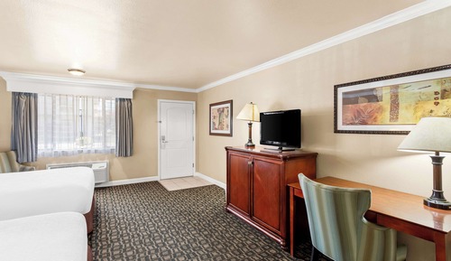 Standard Room, 2 Queen Beds, Accessible, Non Smoking
