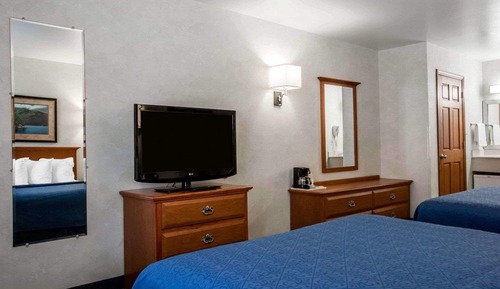 Room, 2 Queen Beds, Accessible, Non Smoking