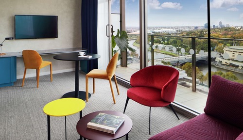 Suite, 1 King Bed, Balcony (Yarra View)