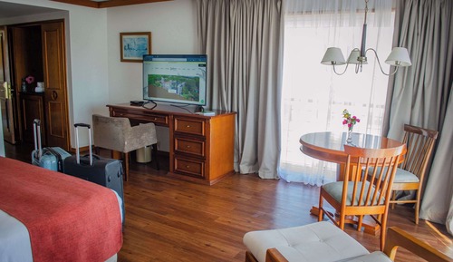Suite, 1 King Bed, Non Smoking, Jetted Tub