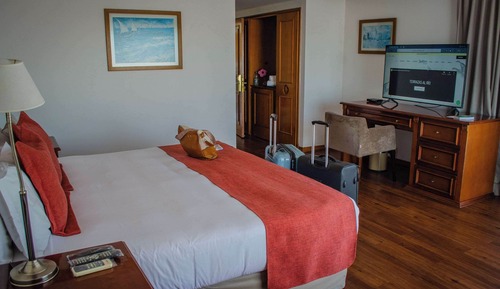 Room, 2 Queen Beds, Non Smoking, River View
