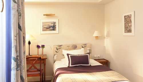 Single Room (With Shower)