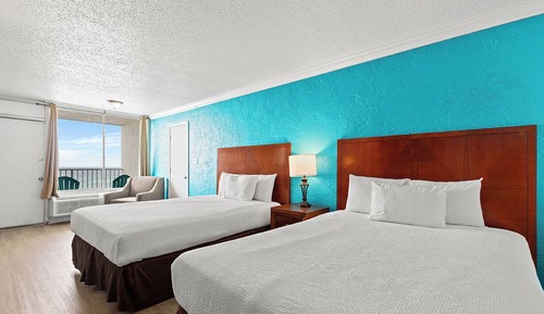 Two Full Beds, Beach Level, Micorwave/Mini Fridge