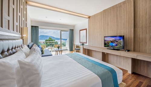 Super Deluxe, Seaview