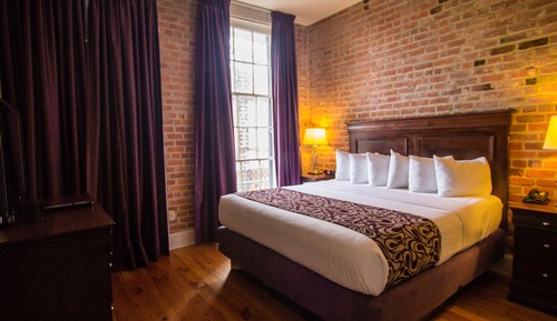 Suite, 1 King Bed with Sofa bed, Non Smoking