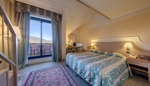 Quadruple Room, Partial Lake View