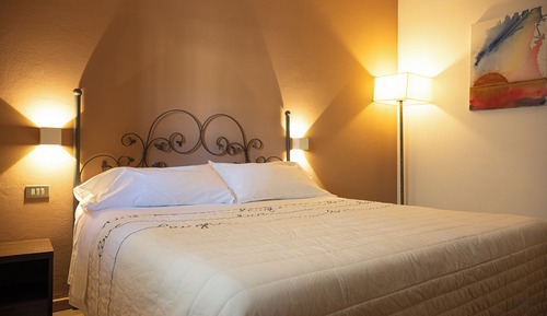 Double Room, 1 Double Bed