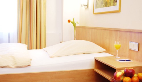 Classic Double Room