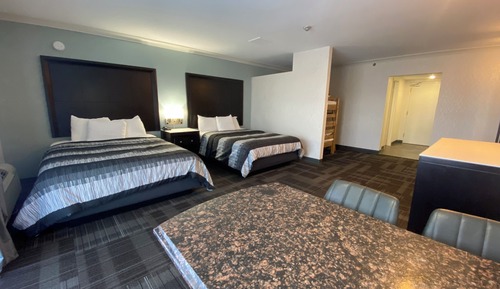 Junior Kiddie Suite, Non Smoking, Includes Waterpark Passes for Five Guests