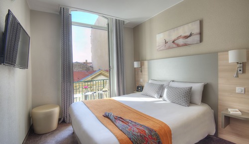 Single Room, 1 Double Bed