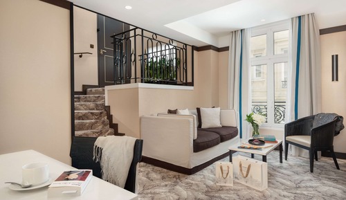Suite, 1 King Bed (MADELEINE SUITE)