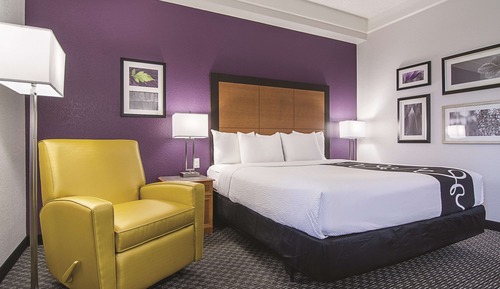 Deluxe Room, 1 King Bed, Non Smoking