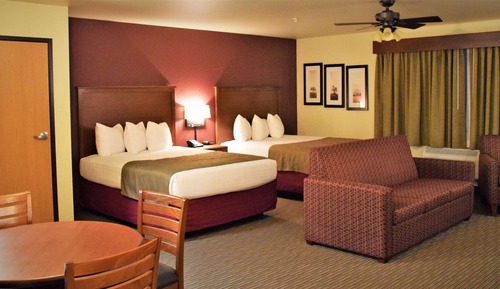 Suite, 2 Queen Beds, Non Smoking